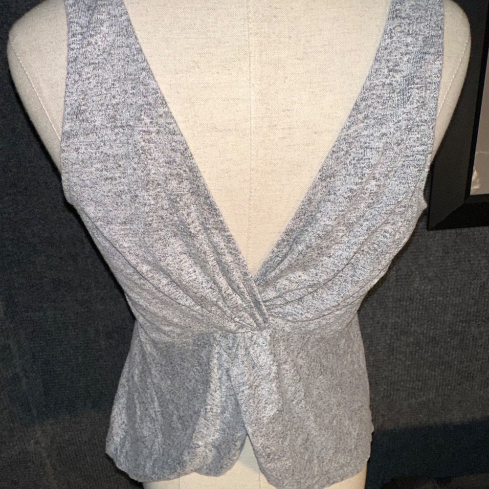 Express Tank with Twist in back. Size XS